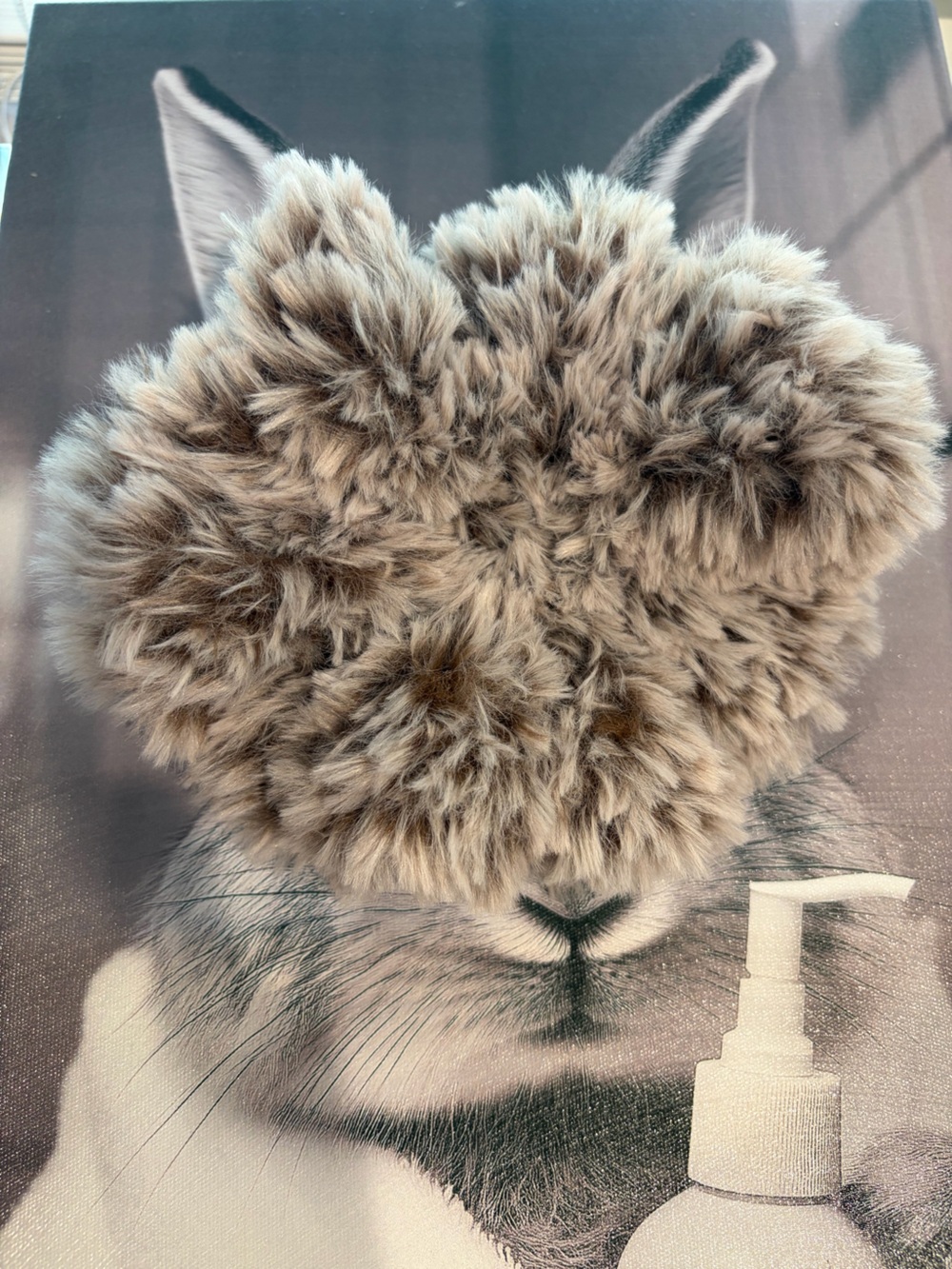 Buy Now-ONE Scrunchie with the fur - Picture 2 of 11